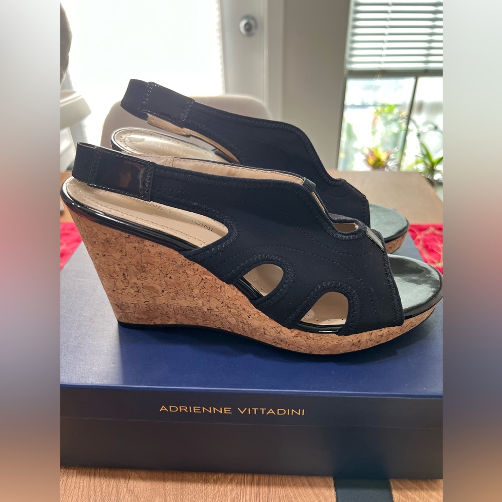 Adrienne Vittadini Chari Black Wedge Heel Sandals 🖤